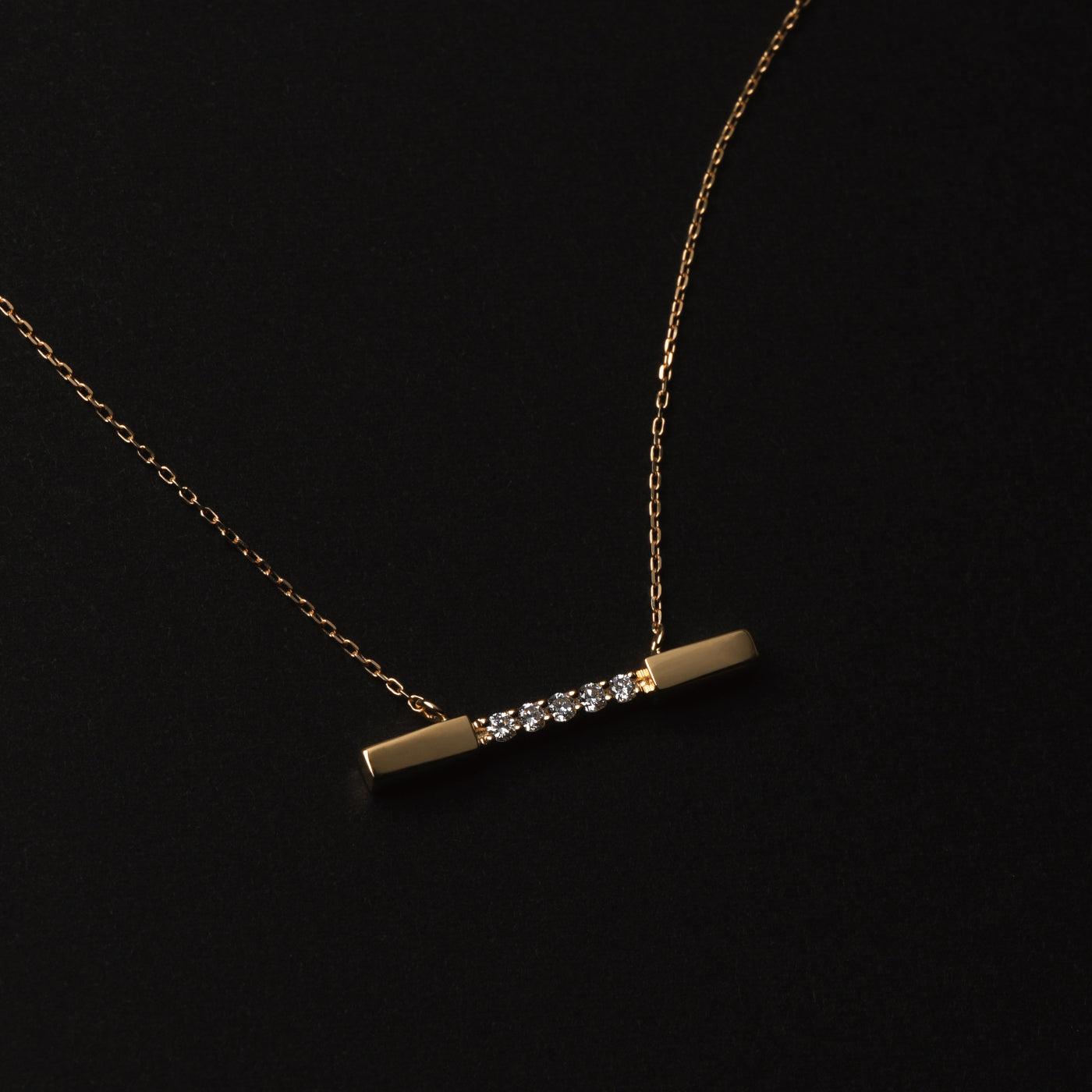 SOFT STRUCTURE  bar necklace